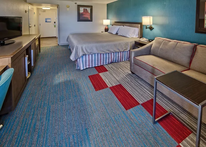 Hampton Monument Valley Hotel