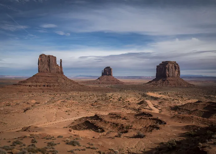 Hampton Monument Valley Hotel 3*